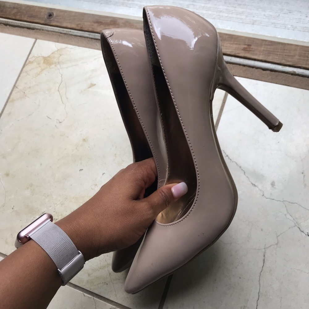 Nude pumps excellent condition